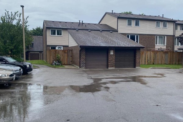 Eating area - 58 - 318 Laurier Avenue, Milton, ON L9T3M9 Photo 4
