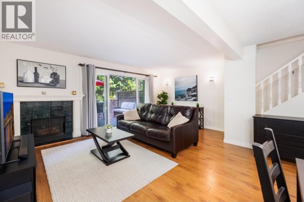 58 1930 Cedar Village Crescent, North Vancouver, BC V7J3M5 Photo 4