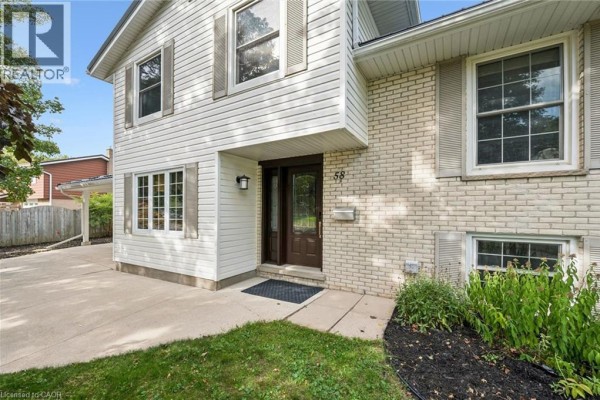 Family room - 58 Bradley Drive, Kitchener, ON N2A1K5 Photo 3