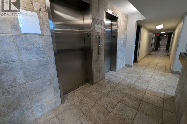 58 Bridgeport Road E Unit# 806, Waterloo, ON, photo 3