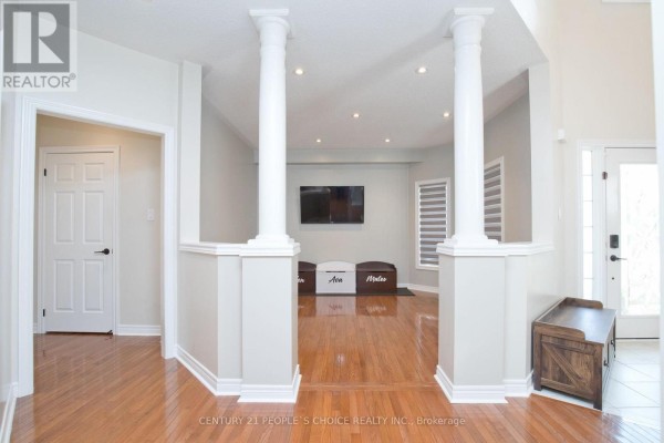Family room - 58 Collingwood Avenue, Brampton, ON L7A1L7 Photo 5