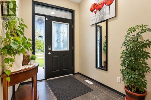 Family room - 58 Copperleaf Terrace Se, Calgary, AB T2Z0H9 Photo 5