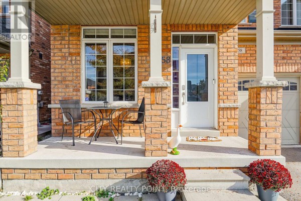 58 Divinity Circle, Brampton, ON L7A3Y3 Photo 2