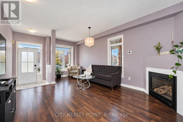 58 Divinity Circle, Brampton, ON L7A3Y3 Photo 3