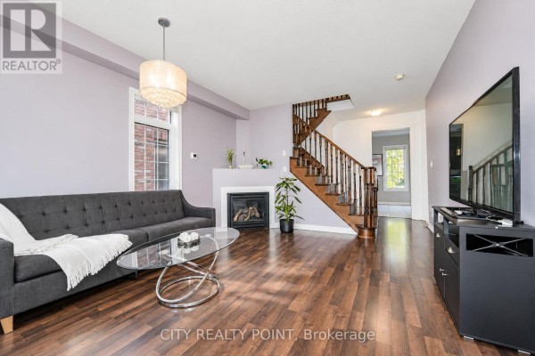 58 Divinity Circle, Brampton, ON L7A3Y3 Photo 4