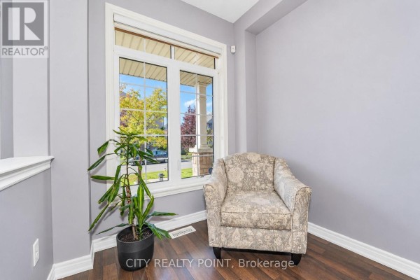 58 Divinity Circle, Brampton, ON L7A3Y3 Photo 5