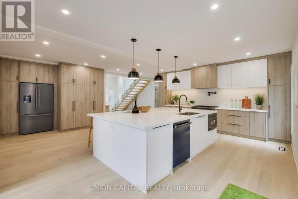 58 Forsyth Avenue N, Hamilton, ON, photo 2
