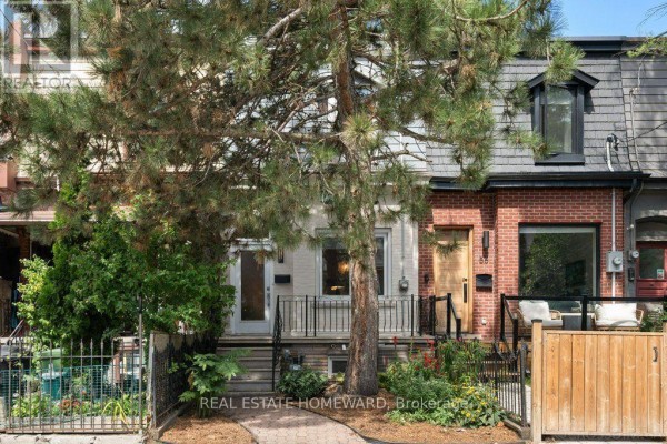 Mud room - 58 Foxley Street, Toronto, ON M6R1R2 Photo 4