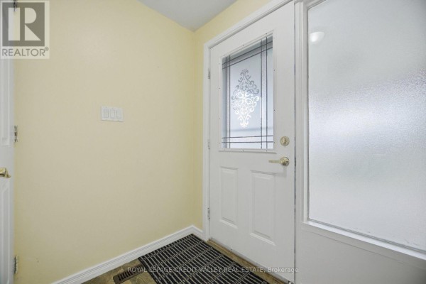Bedroom 2 - 58 Glenforest Road, Brampton, ON L6S1M1 Photo 5