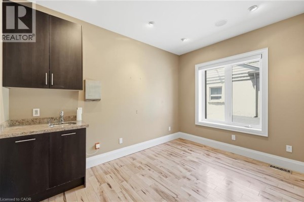 58 King Street W Unit# B, Stoney Creek, ON L8G1H8 Photo 5