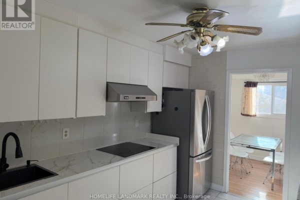 Kitchen - 58 Muirlands Drive, Toronto, ON M1V2B4 Photo 3