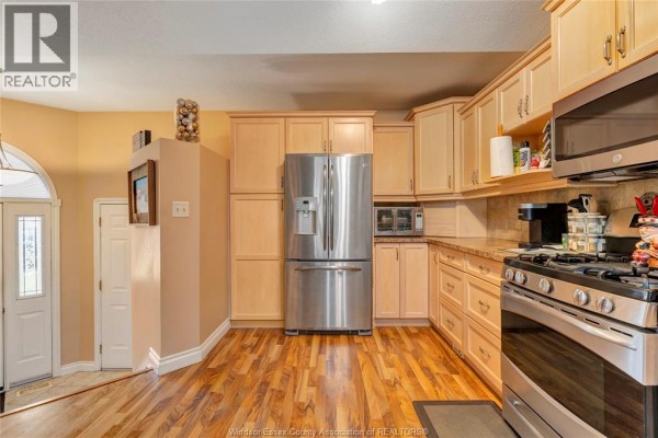 Family room - 58 Queen's Hill, Leamington, ON N8H5M5 Photo 5