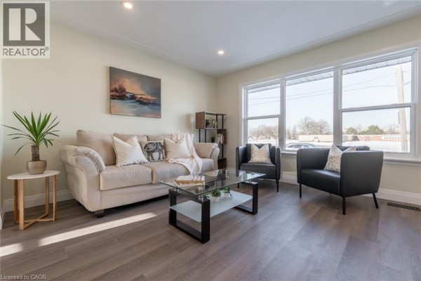 58 Sandalwood Avenue, Hamilton, ON L8T2E3 Photo 5