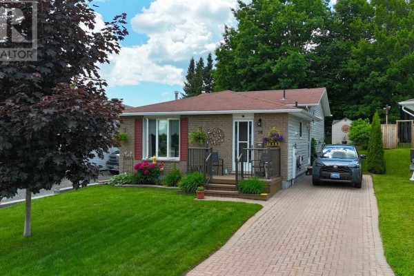 Kitchen - 58 Stewart Cres, Elliot Lake, ON P5A3C4 Photo 2