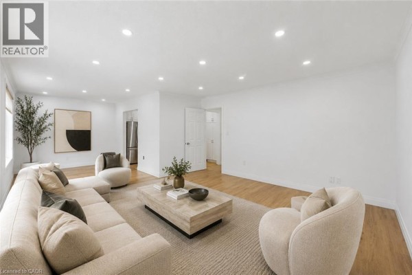 Eat in kitchen - 58 Tupper Crescent Unit# Upper Level, Kitchener, ON N2B2X9 Photo 5