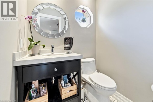 3pc Bathroom - 58 Uplands Avenue, Hamilton, ON L8S3X8 Photo 5