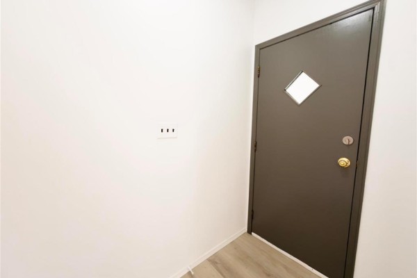 Bedroom - 580 Bannatyne Avenue, Winnipeg, MB R3A0G7 Photo 4