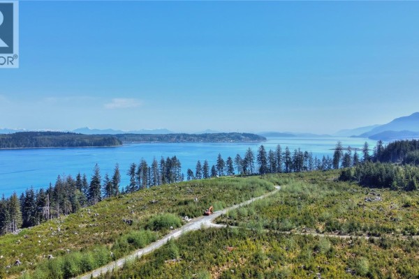 580 Glover Rd, Hyde Creek, BC, photo 2