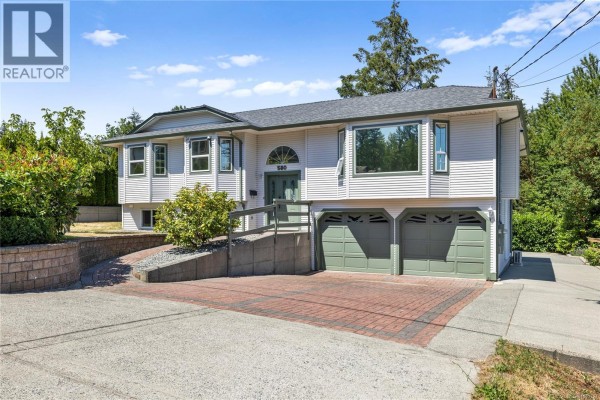 580 Ninth St, Nanaimo, BC, photo 2