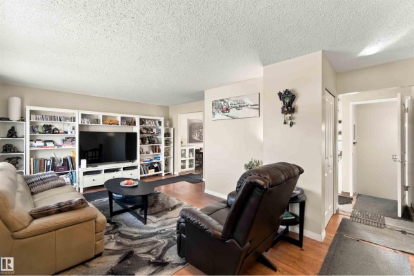 Primary Bedroom - 5803 52 Av, Redwater, AB T0A2W0 Photo 5