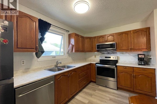 Primary Bedroom - 5804 48th Street, High Prairie, AB T0G1E0 Photo 4