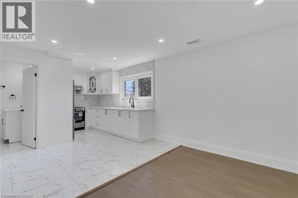 Primary Bedroom - 581 Lancaster Street W Unit# 2, Kitchener, ON N2K1M5 Photo 5