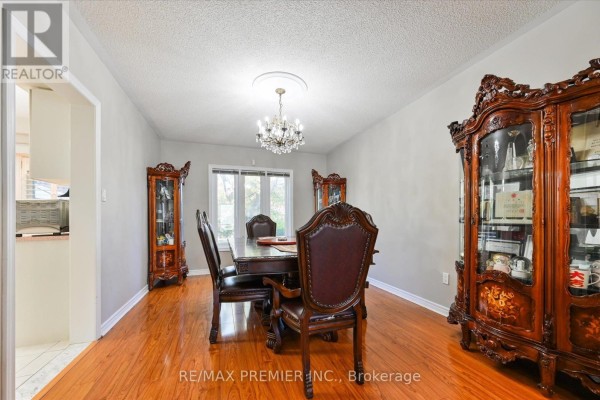 Family room - 581 Wycliffe Avenue, Vaughan, ON L4L8S8 Photo 5
