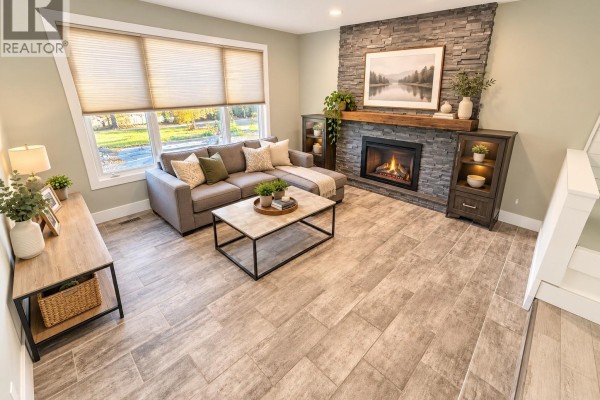 Living room - 5810 Sherwood Drive, Regina, SK S4T6Y7 Photo 5