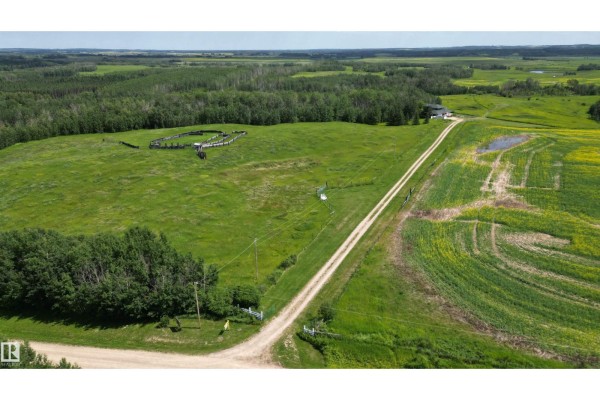 58113 Rge Rd 65, Rural Lac Ste  Anne County, AB, photo 2