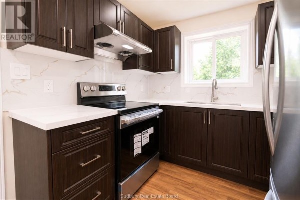 582 Ash Street, Sudbury, ON P3C2A6 Photo 4