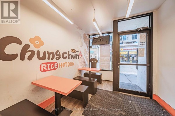 582 Yonge Street, Toronto, ON, photo 2