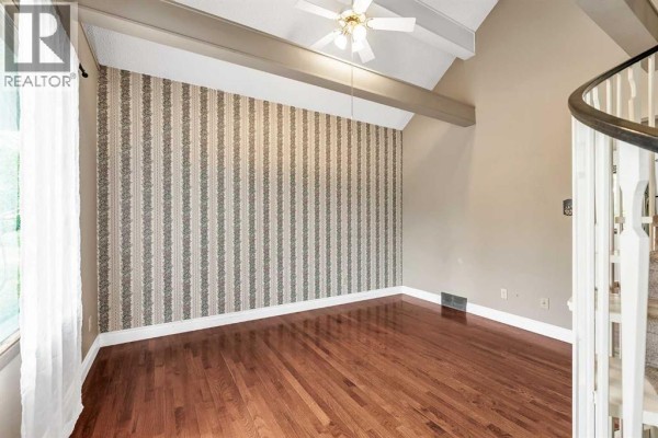 Bedroom - 5820 Dalmead Crescent Nw, Calgary, AB T3A1E6 Photo 5