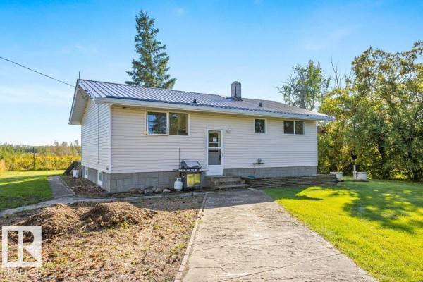 Bedroom 3 - 58231 Rge Rd 222, Rural Thorhild County, AB T0A2V0 Photo 5