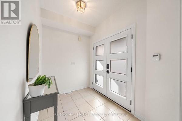 Laundry room - 583 Fleetwood Drive, Oshawa, ON L1K2V7 Photo 3