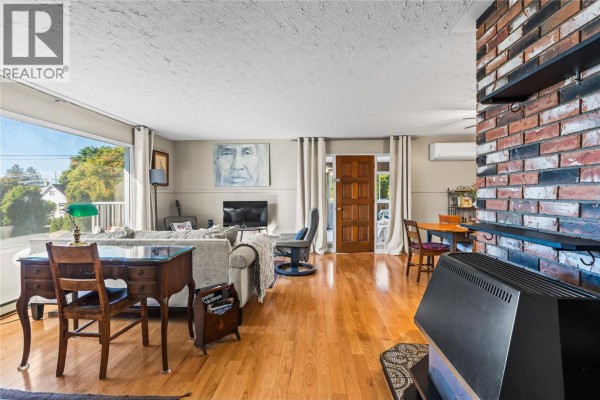 Family room - 583 Mcleish Road, Vernon, BC V1B3H5 Photo 5