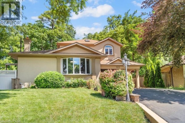 583 Stephens Crescent, Oakville, ON, photo 2