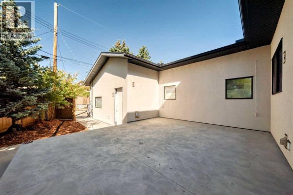 2pc Bathroom - 5831 Lodge Crescent Sw, Calgary, AB T3E5Y9 Photo 5