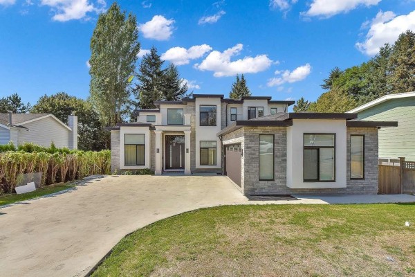 5833 180 Street, Surrey, BC V3S4L2 Photo 2
