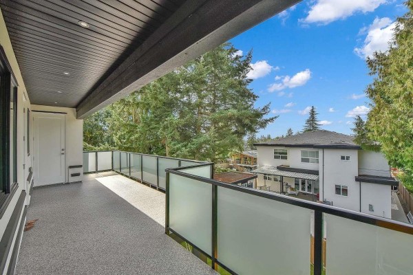 5833 180 Street, Surrey, BC V3S4L2 Photo 3