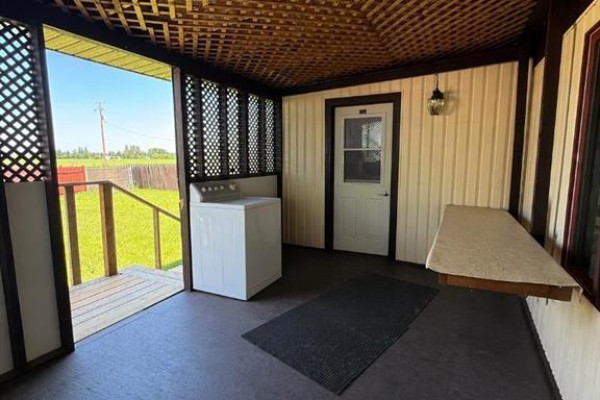 3pc Bathroom - 5837 Birch Crescent, High Prairie, AB T0G1E0 Photo 5