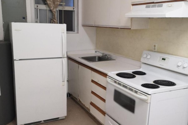 584 Dundas Street W, Toronto, ON, photo 3