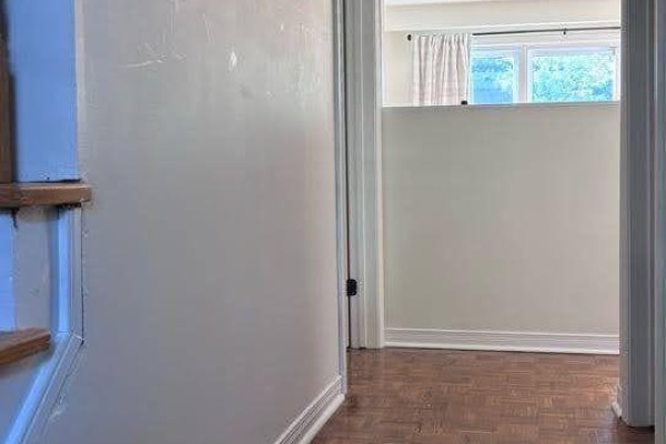 Bedroom - 584 Forestwood Crescent, Burlington, ON L7L4K3 Photo 4