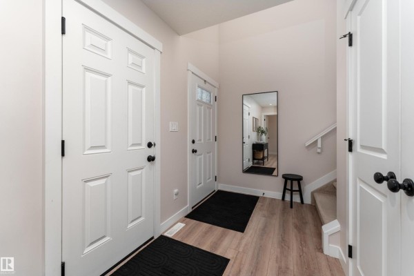 Dining room - 584 Meadowview Dr, Fort Saskatchewan, AB T8L0X1 Photo 2