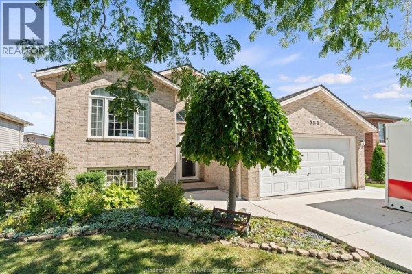 4pc Bathroom - 584 Pettypiece Drive, Amherstburg, ON N9V4C9 Photo 2