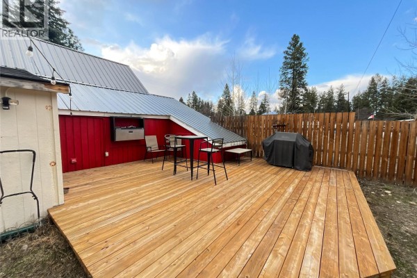 Laundry room - 5844 Highway 33, Beaverdell, BC V0H1Y0 Photo 2