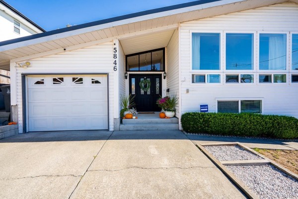 5846 180 Street, Surrey, BC V3S4L1 Photo 2