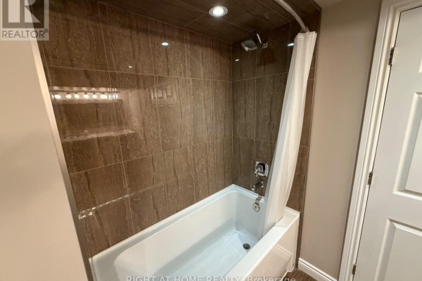585 Brentwood Avenue, Oshawa, ON L1G2S9 Photo 5