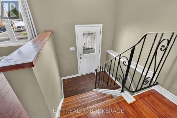 585 Gavin Court, Kingston, ON, photo 2