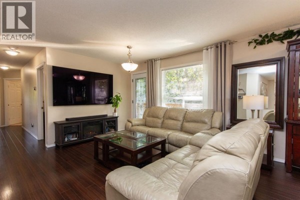 Bedroom - 5851 58 Avenue, Red Deer, AB T4N4T9 Photo 4