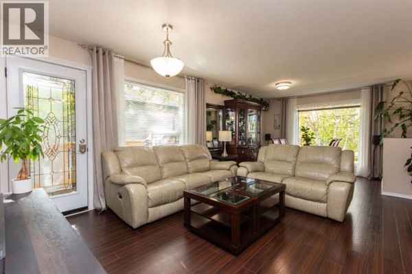 Bedroom - 5851 58 Avenue, Red Deer, AB T4N4T9 Photo 5